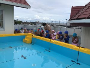 プール開き ピッピことり保育園 神奈川県綾瀬市吉岡の保育園